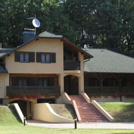 Read more about the article Lovačka kuća Brezovica Sisak ***