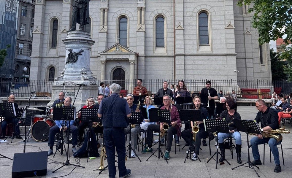 You are currently viewing Prethodni članak Sljedeći članak Big band orkestra ”The Greenhill Club” gostuje u Sisku