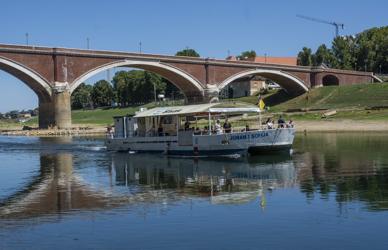 You are currently viewing Plovidba brodom Juran i Sofija (16. i 17.8.2025.)