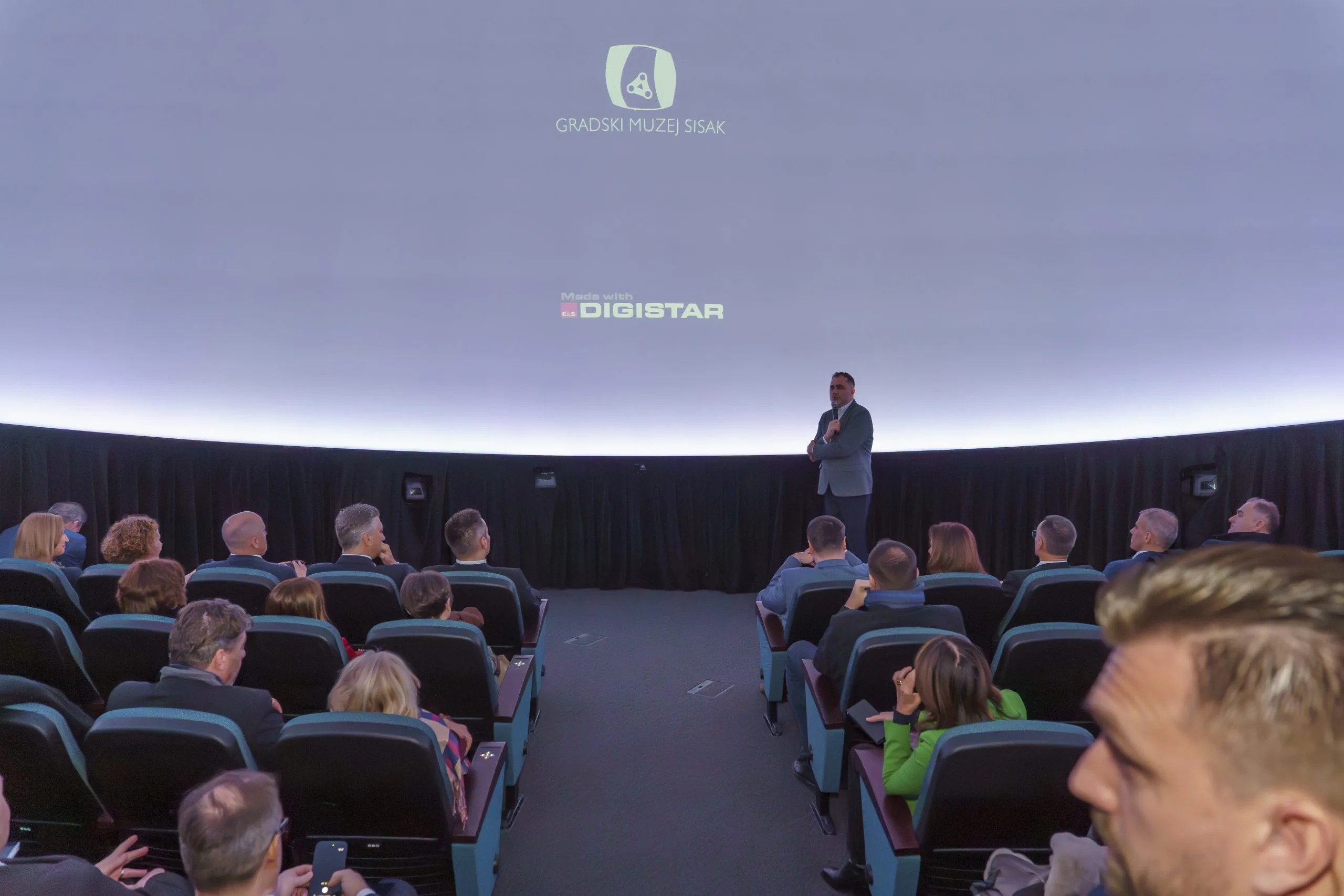 You are currently viewing U Sisku otvoren planetarij – najmoderniji u Hrvatskoj!