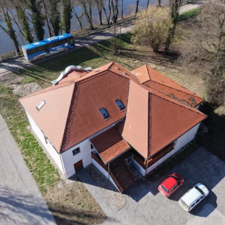 Pročitajte više o članku Otvoren je edukacijsko – posjetiteljski centar Čigoč